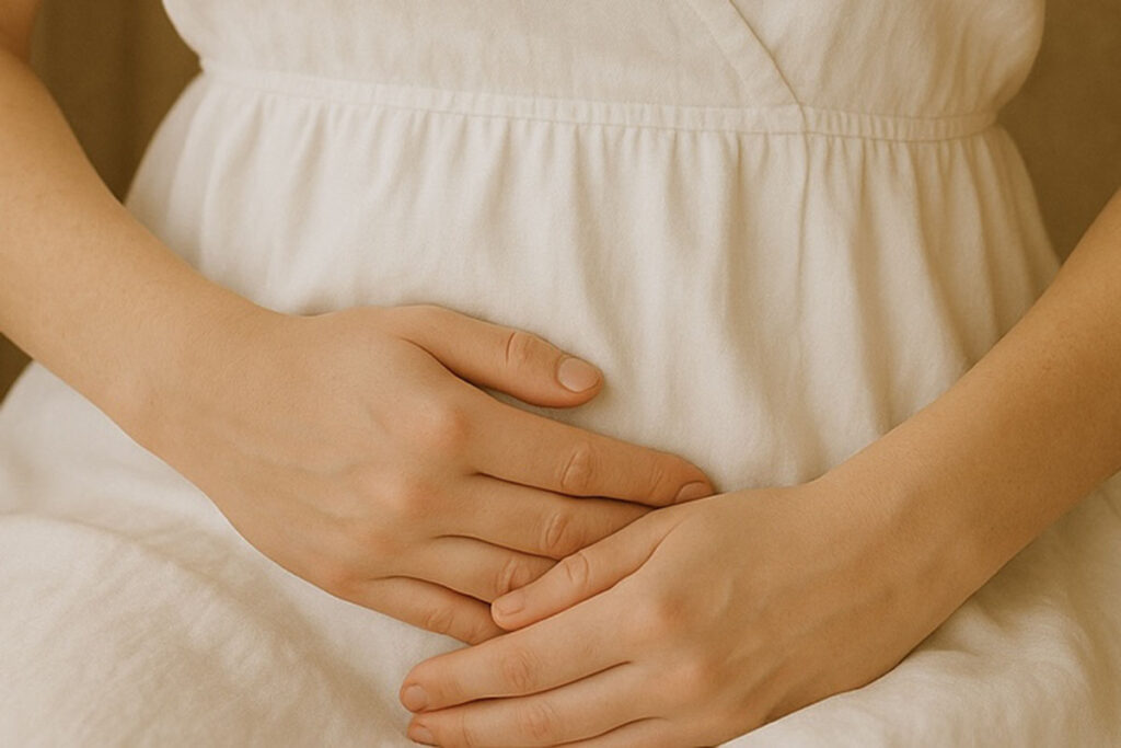Vrouw met meer energie en balans na begeleiding bij hormonale disbalans bij Bar à Beauté in Knokke